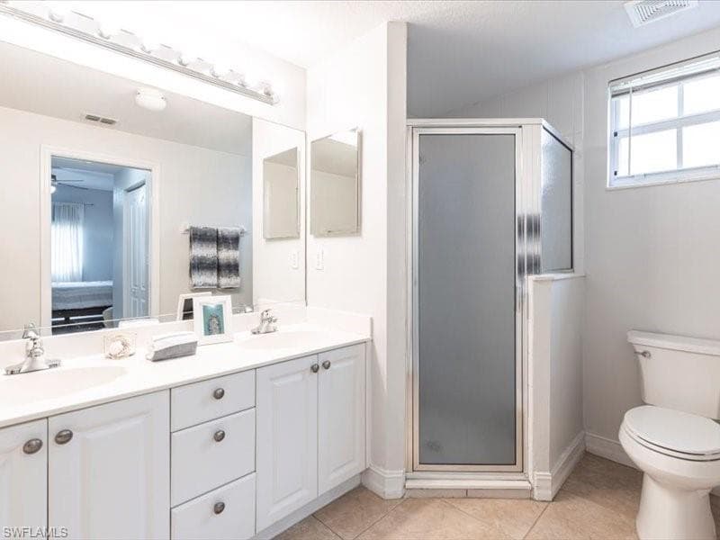 735 Luisa Ln 1, Naples, FL 34104-3
