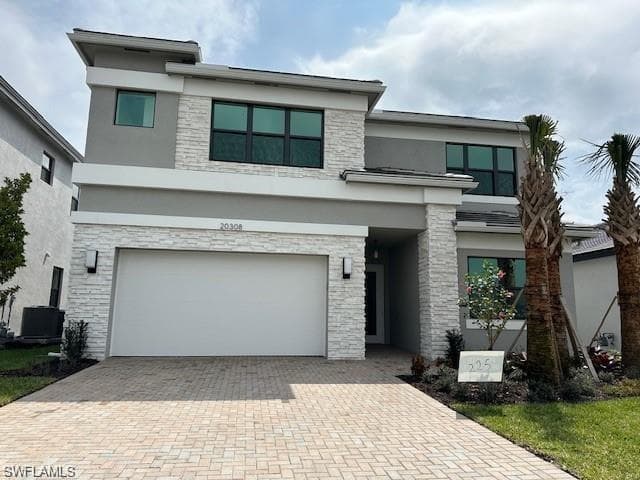 12648 Caballo Ct, Estero, FL 33928-2