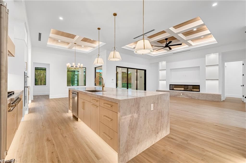 966 15th St SW, Naples, FL 34117-14