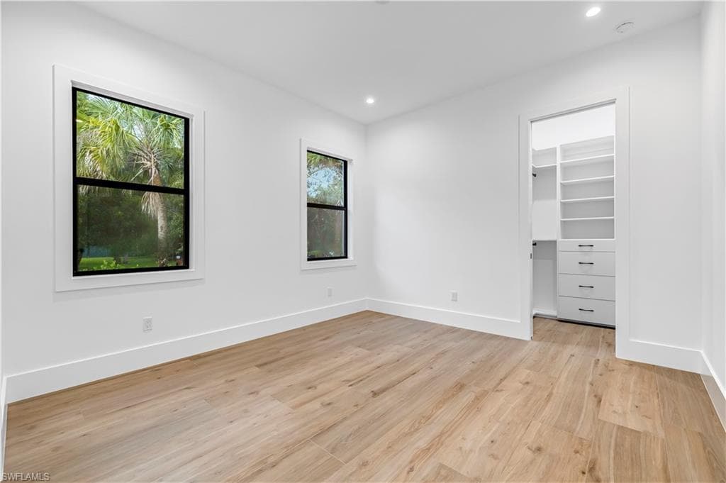 966 15th St SW, Naples, FL 34117-31