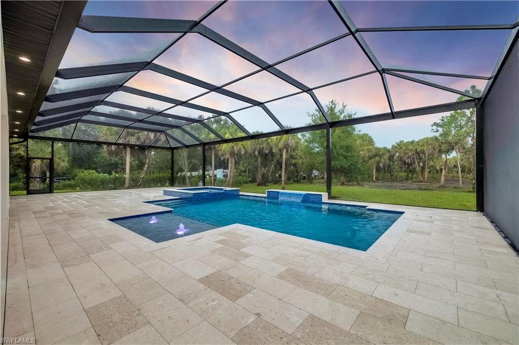 966 15th St SW, Naples, FL 34117-32