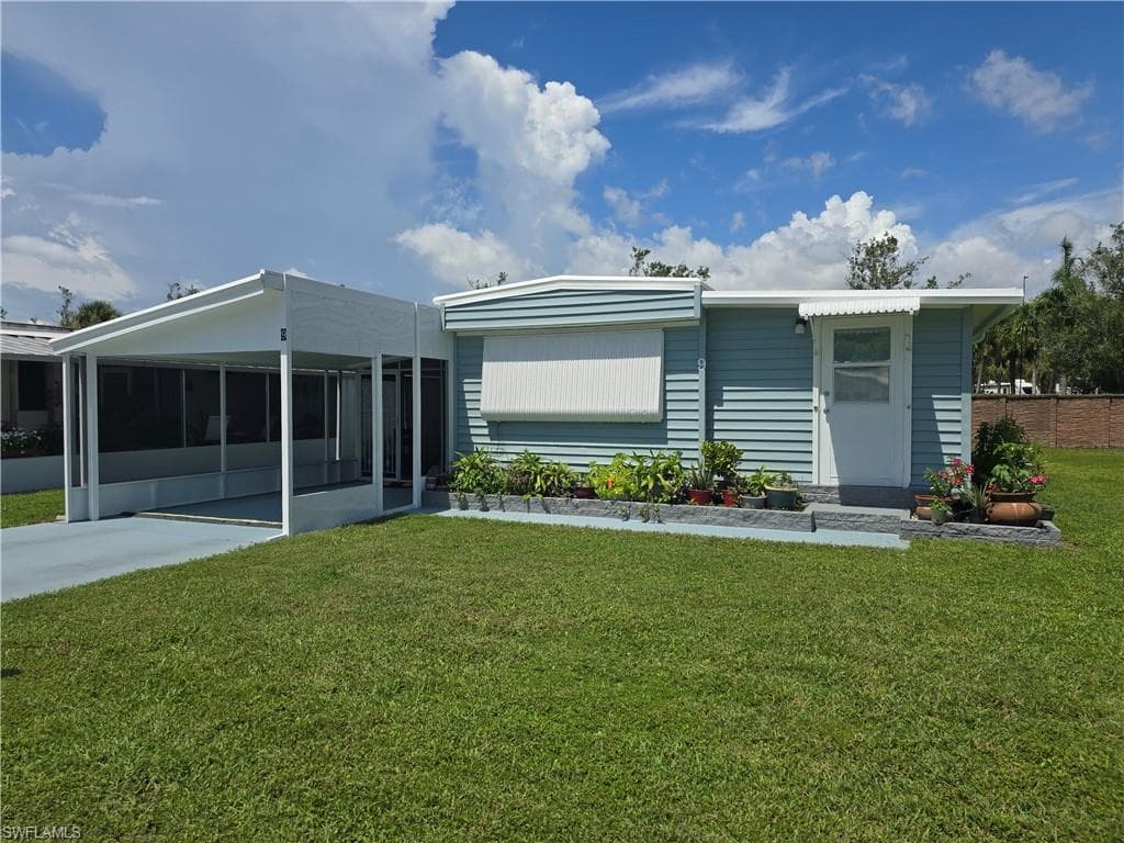 9 Moonstone Cir M9, Naples, FL 34112-1