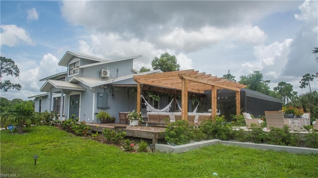 3220 63rd St SW, Naples, FL 34105-3