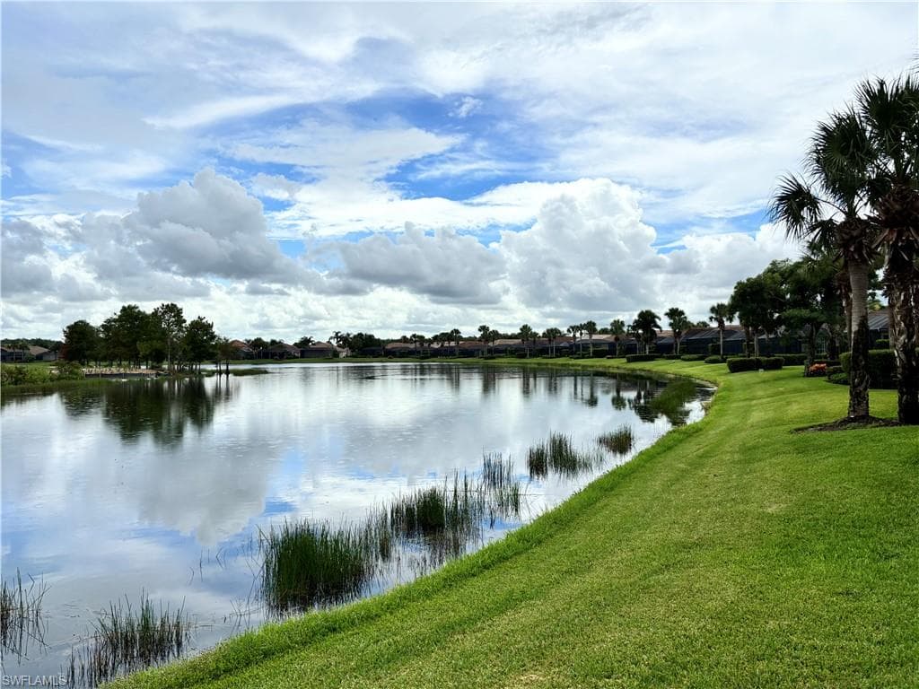 10051 Oakhurst Way, Fort Myers, FL 33913-3