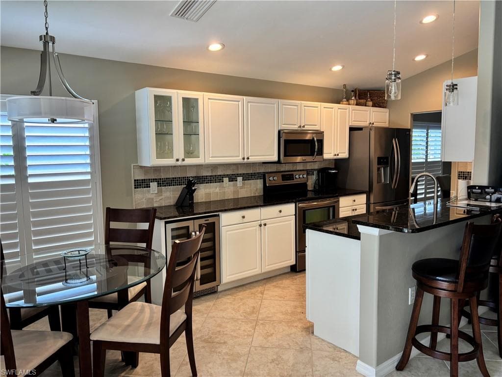 10051 Oakhurst Way, Fort Myers, FL 33913-6