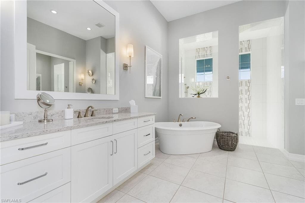 14226 Charthouse Cir, Naples, FL 34114-21
