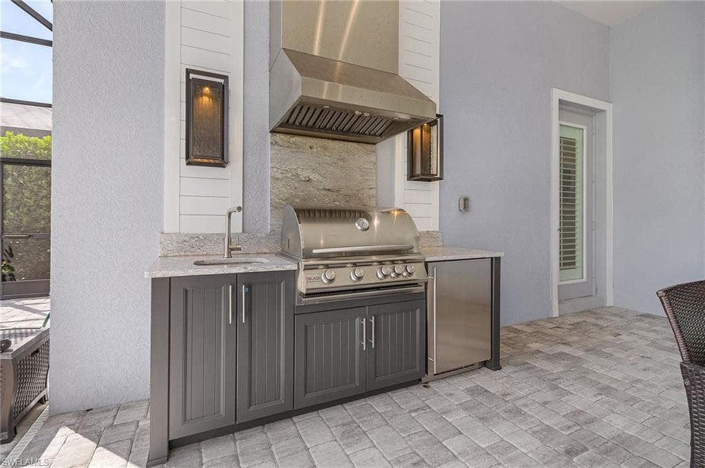 14226 Charthouse Cir, Naples, FL 34114-29