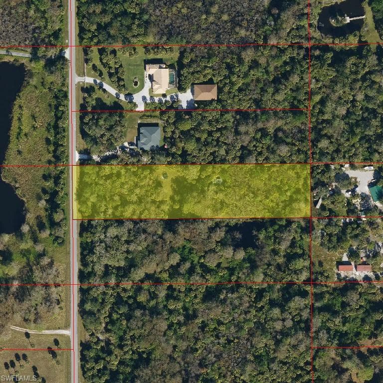 2590 8th St NW, Naples, FL 34120-1