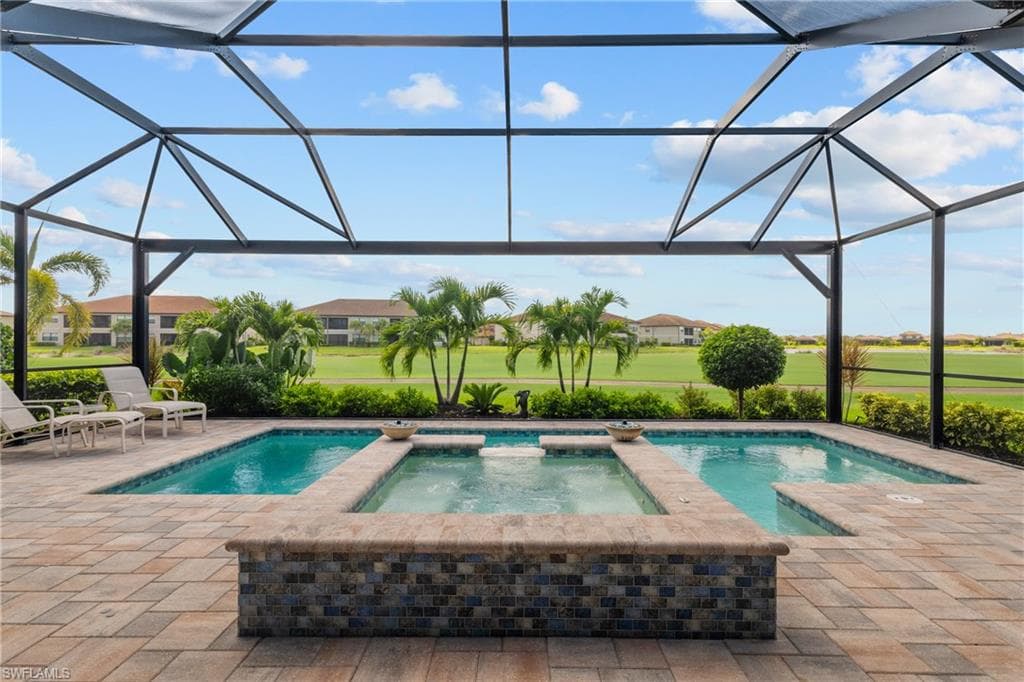 9516 Montelanico Loop, Naples, FL 34119-2