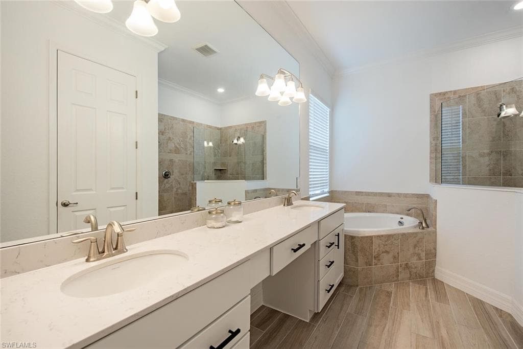 1858 Mustique St, Naples, FL 34120-18