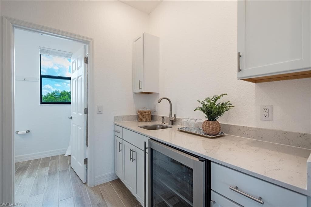 1858 Mustique St, Naples, FL 34120-21