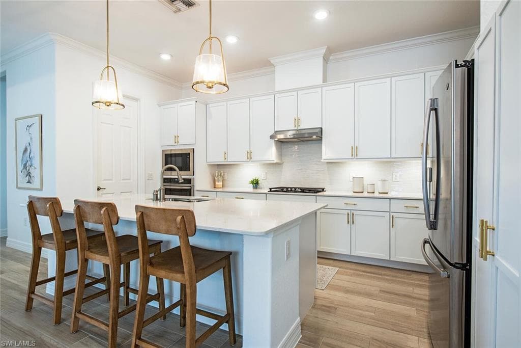 1858 Mustique St, Naples, FL 34120-3
