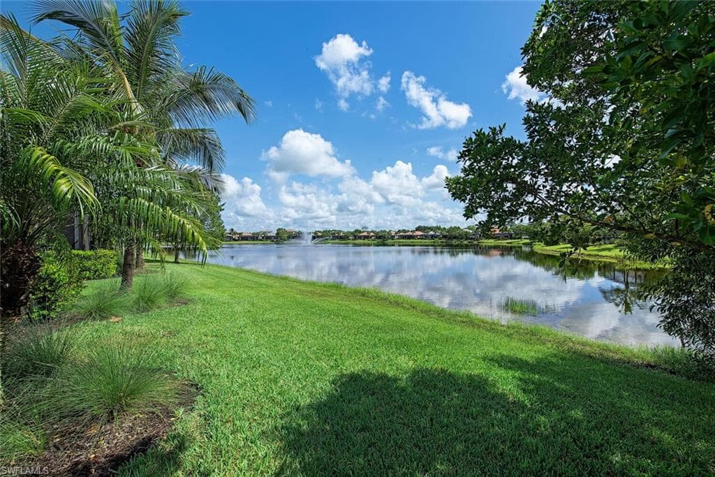 1858 Mustique St, Naples, FL 34120-7