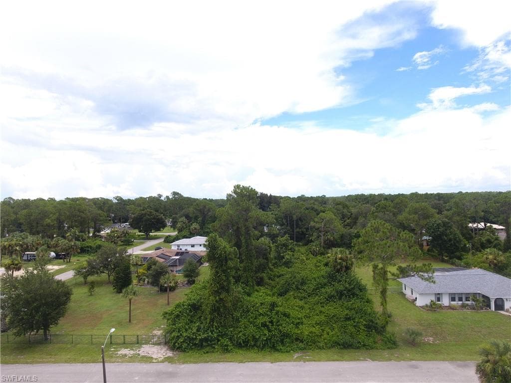 220 Roosevelt Ave, Lehigh Acres, FL 33936-6