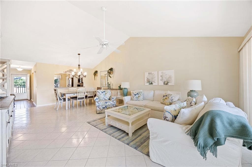 700 Saratoga Cir B204, Naples, FL 34104-10