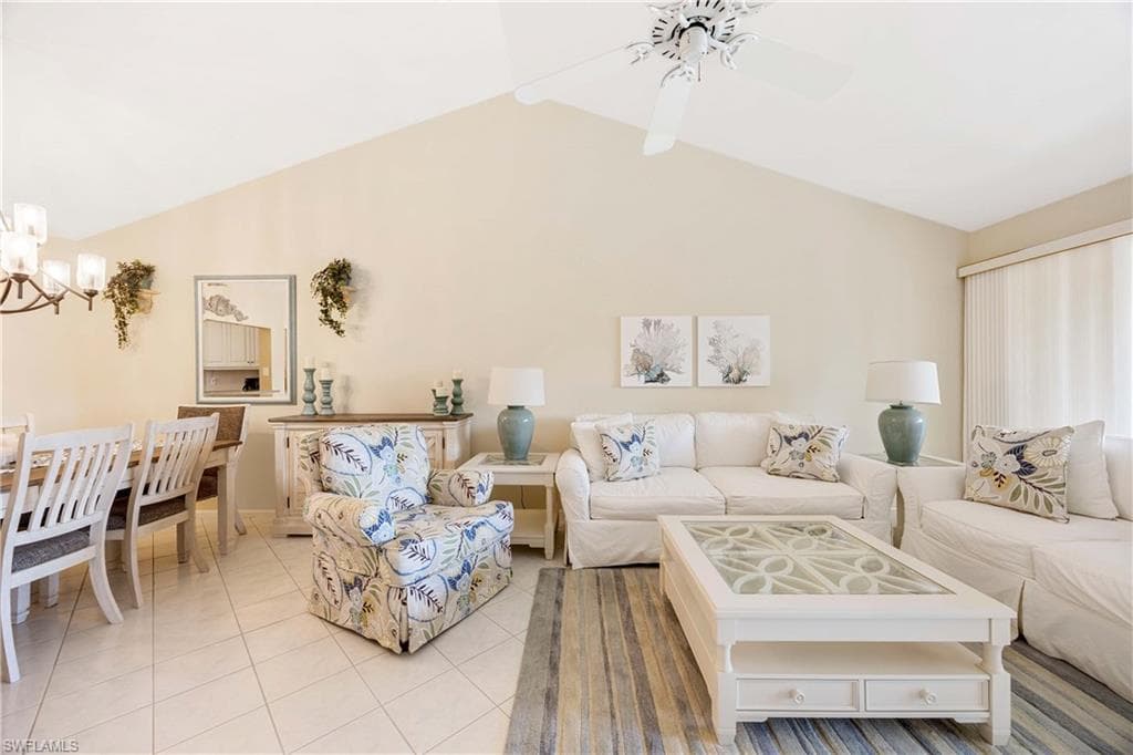 700 Saratoga Cir B204, Naples, FL 34104-11