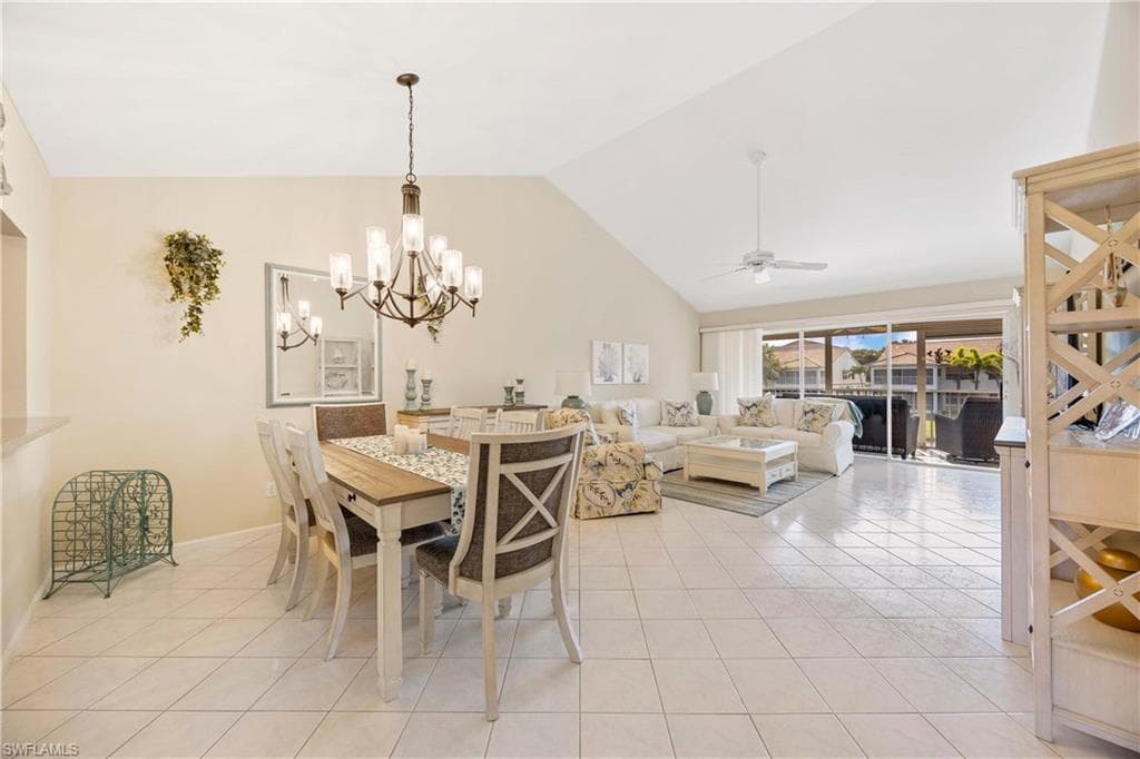 700 Saratoga Cir B204, Naples, FL 34104-1