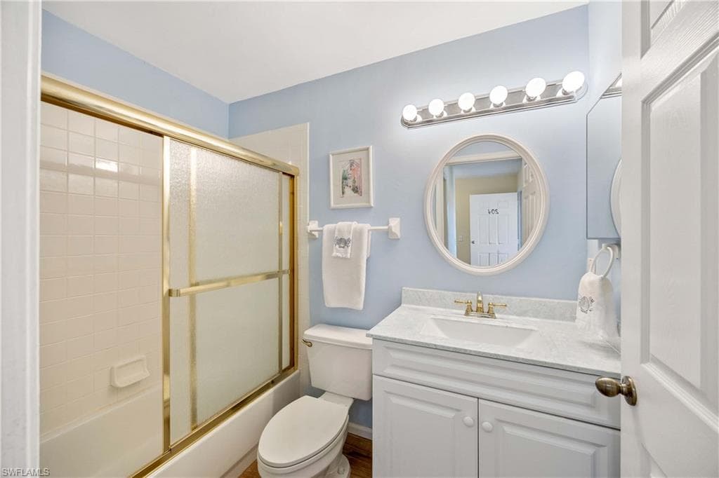 700 Saratoga Cir B204, Naples, FL 34104-21