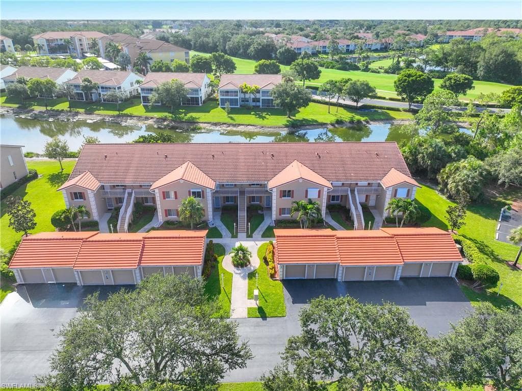 700 Saratoga Cir B204, Naples, FL 34104-25