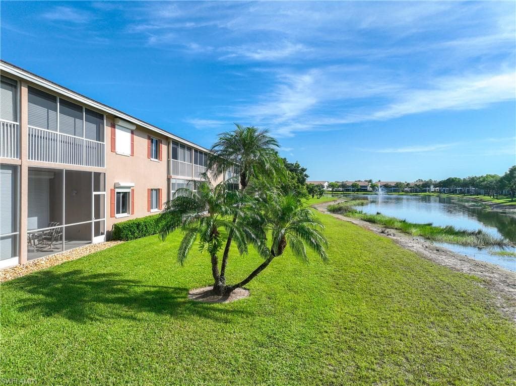 700 Saratoga Cir B204, Naples, FL 34104-29