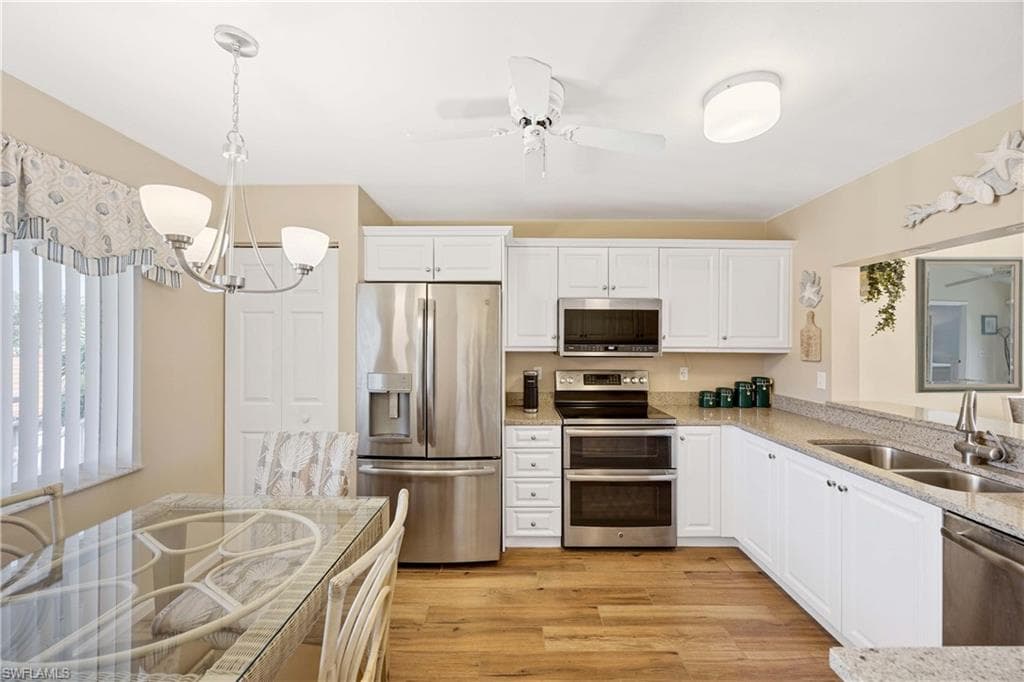 700 Saratoga Cir B204, Naples, FL 34104-3