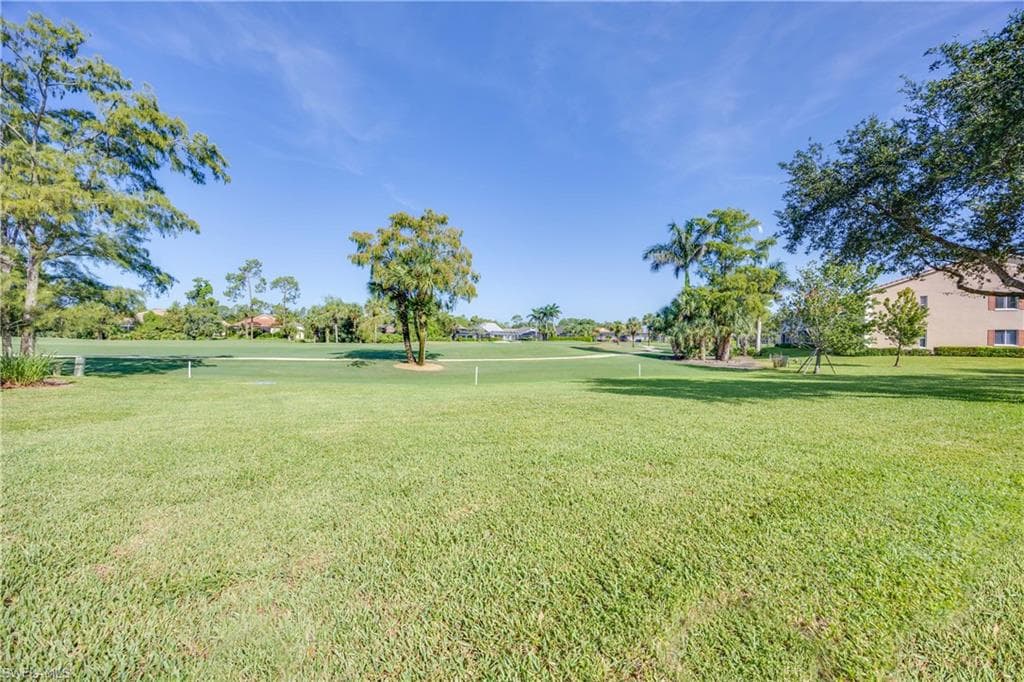 700 Saratoga Cir B204, Naples, FL 34104-39