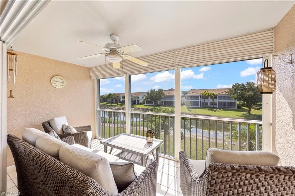 700 Saratoga Cir B204, Naples, FL 34104-4