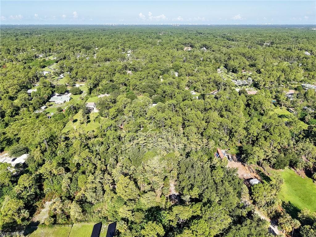 210 25th St SW, Naples, FL 34117-32
