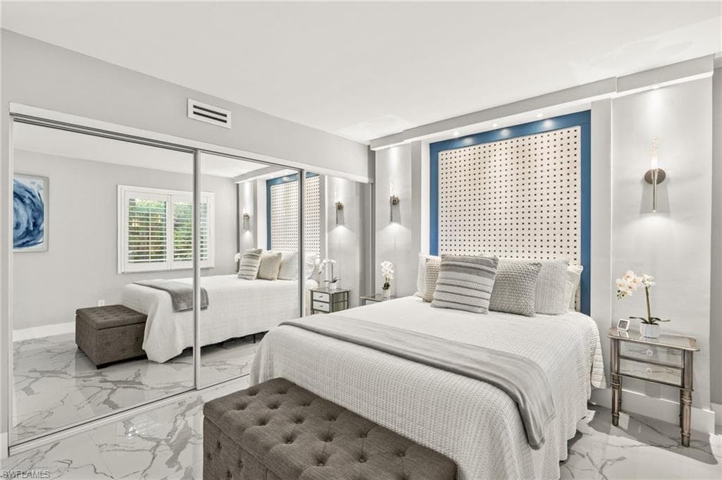 980 7th Ave S 109, Naples, FL 34102-8