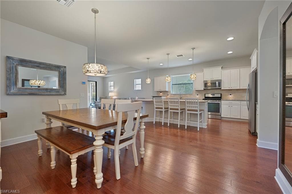 16319 Camden Lakes Cir, Naples, FL 34110-11