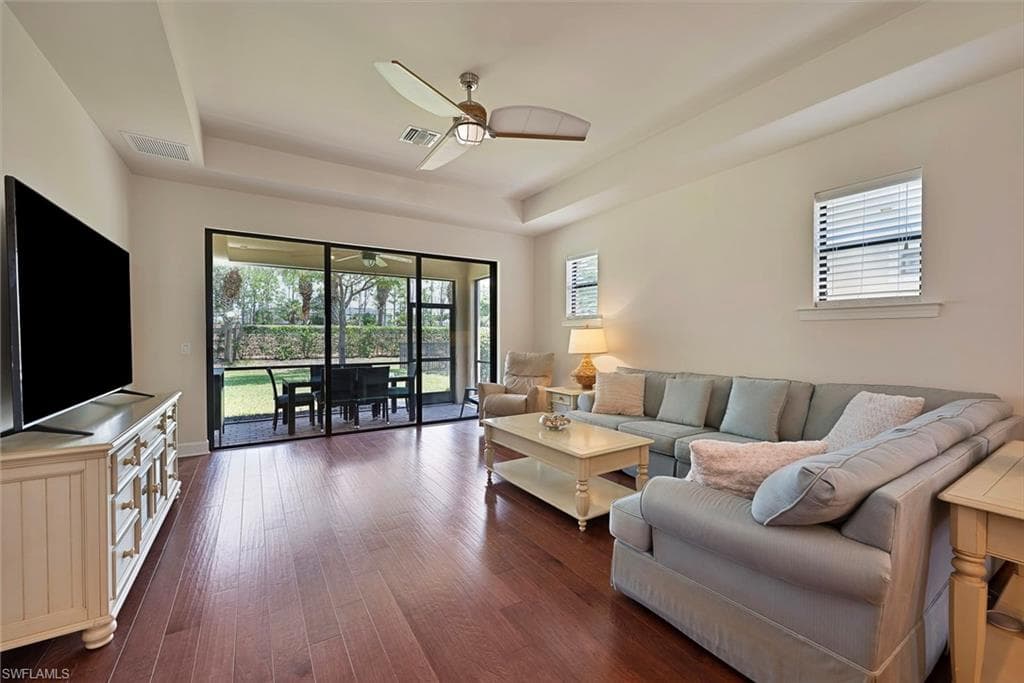 16319 Camden Lakes Cir, Naples, FL 34110-4