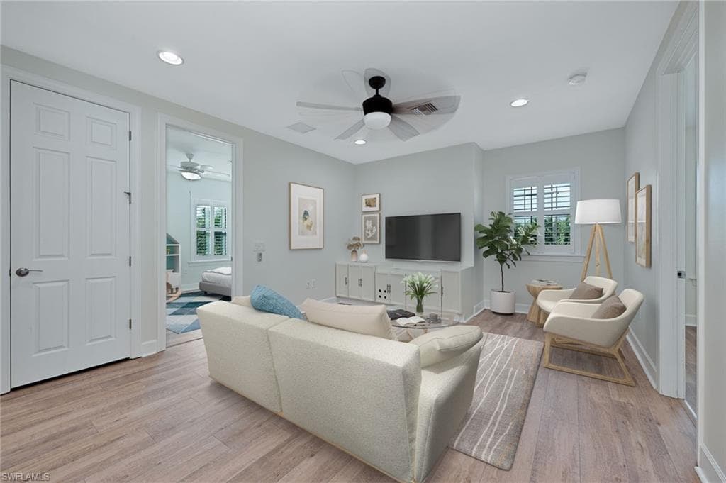 16173 Camden Lakes Cir, Naples, FL 34110-9