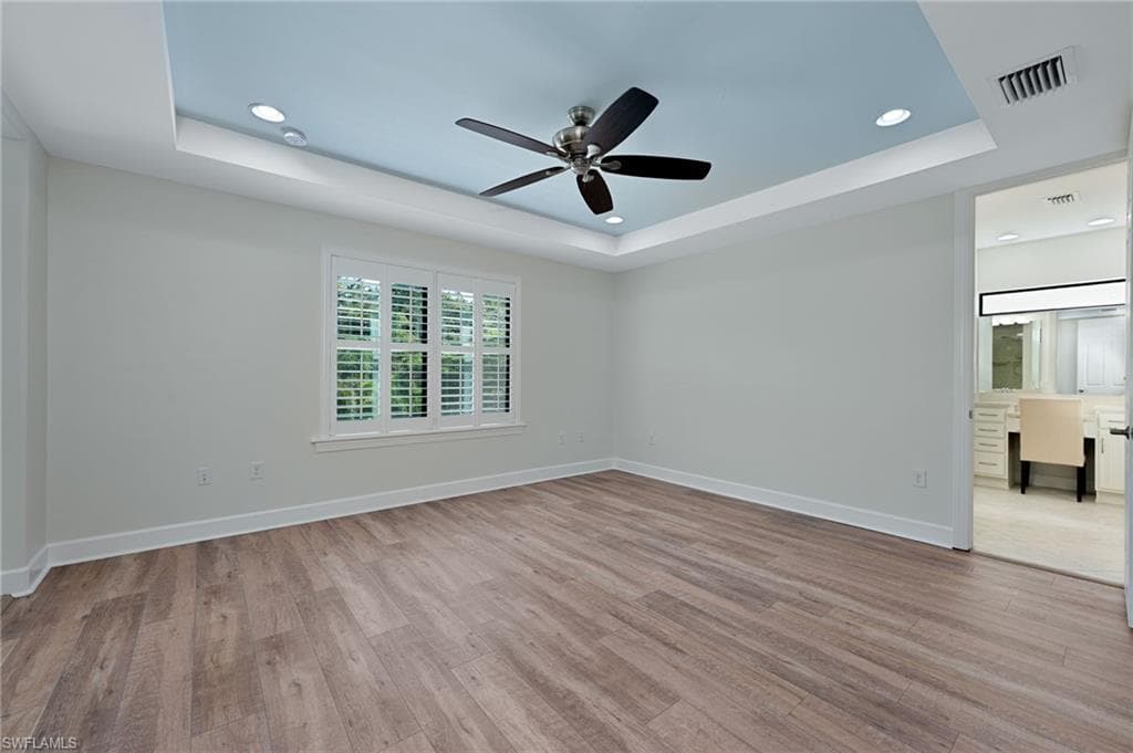 16173 Camden Lakes Cir, Naples, FL 34110-10