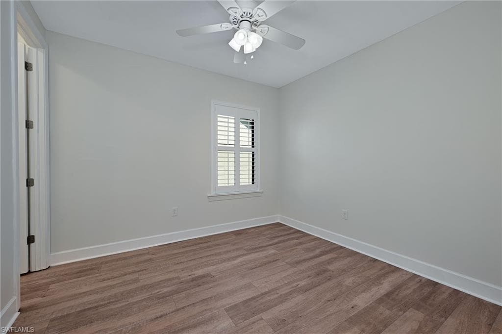 16173 Camden Lakes Cir, Naples, FL 34110-15