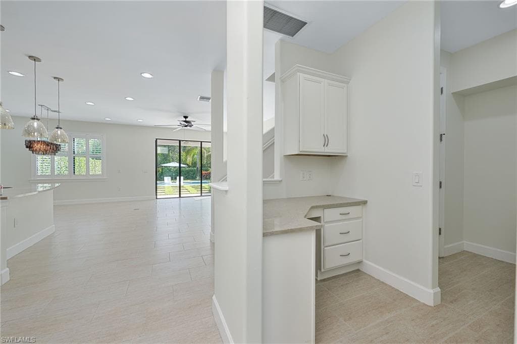 16173 Camden Lakes Cir, Naples, FL 34110-24