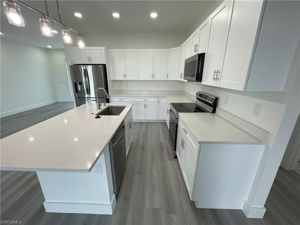 817 Newell St E, Lehigh Acres, FL 33974-10