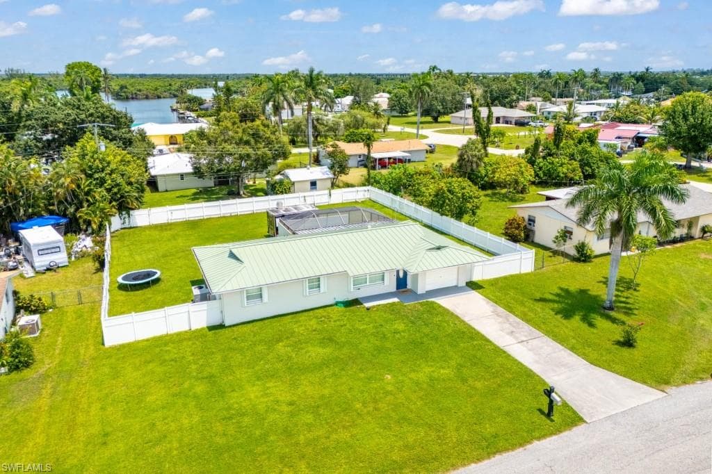 165 Charles St, Fort Myers, FL 33905-4