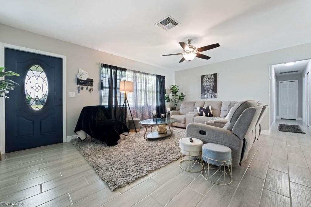 165 Charles St, Fort Myers, FL 33905-7