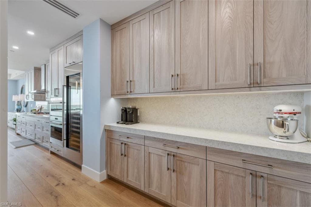 13925 Old Coast Rd Ph02, Naples, FL 34110-17