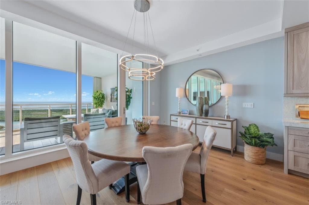 13925 Old Coast Rd Ph02, Naples, FL 34110-21