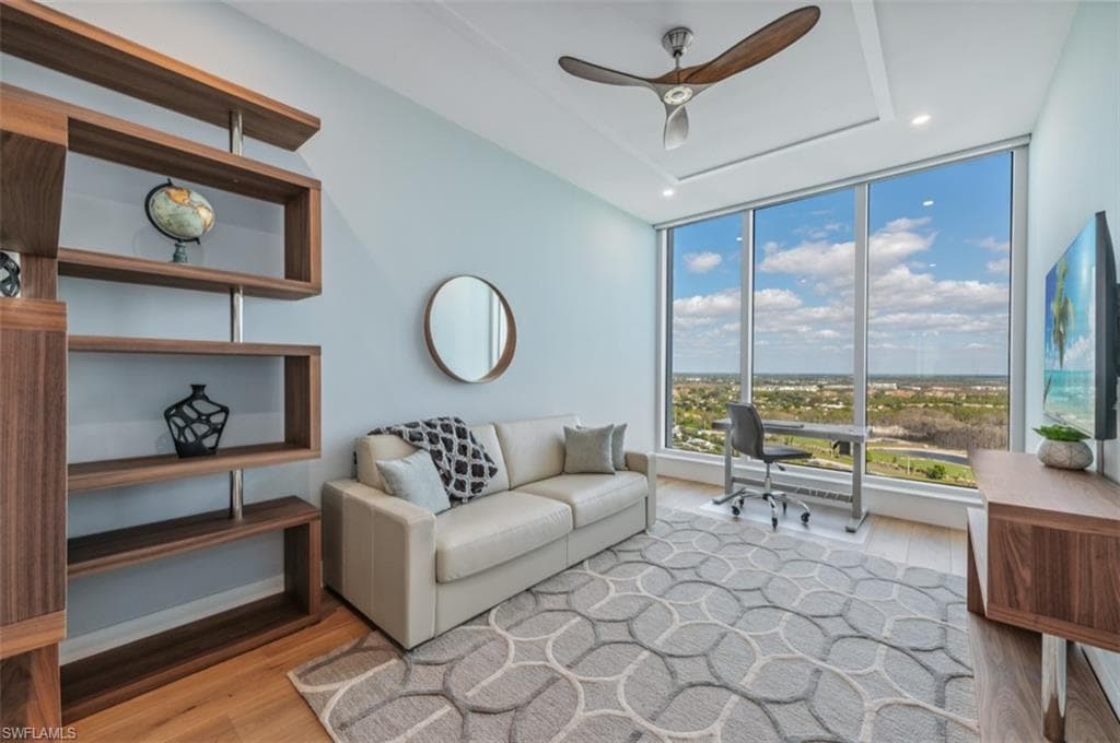 13925 Old Coast Rd Ph02, Naples, FL 34110-24