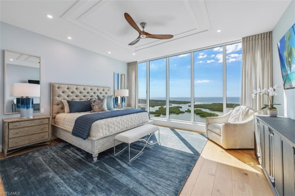 13925 Old Coast Rd Ph02, Naples, FL 34110-2