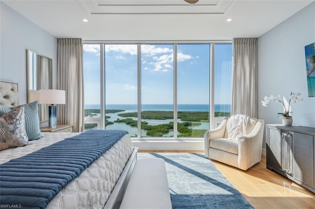 13925 Old Coast Rd Ph02, Naples, FL 34110-3