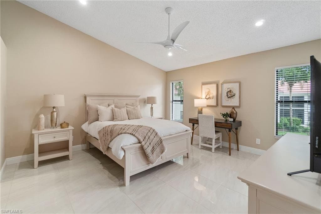 613 Serendipity Dr 613, Naples, FL 34108-19