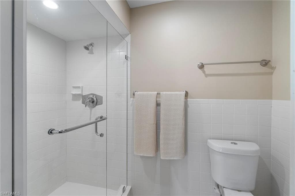 613 Serendipity Dr 613, Naples, FL 34108-29