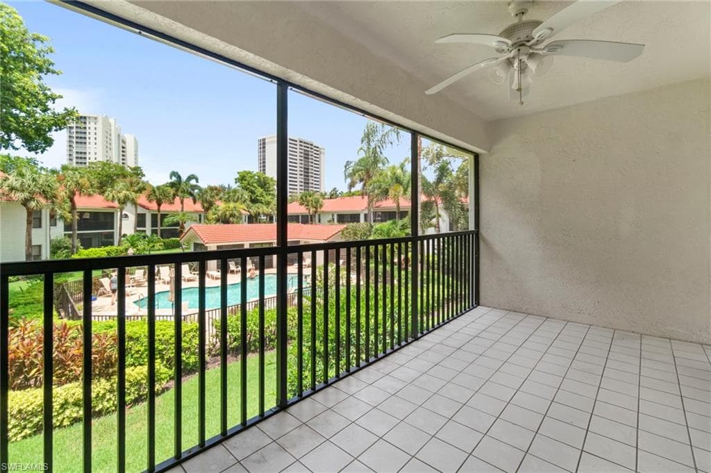 613 Serendipity Dr 613, Naples, FL 34108-32