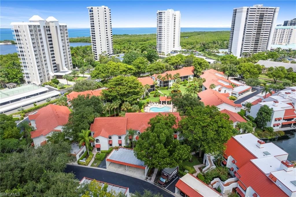 613 Serendipity Dr 613, Naples, FL 34108-39