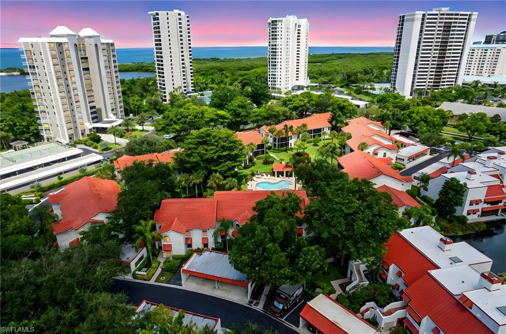 613 Serendipity Dr 613, Naples, FL 34108-40