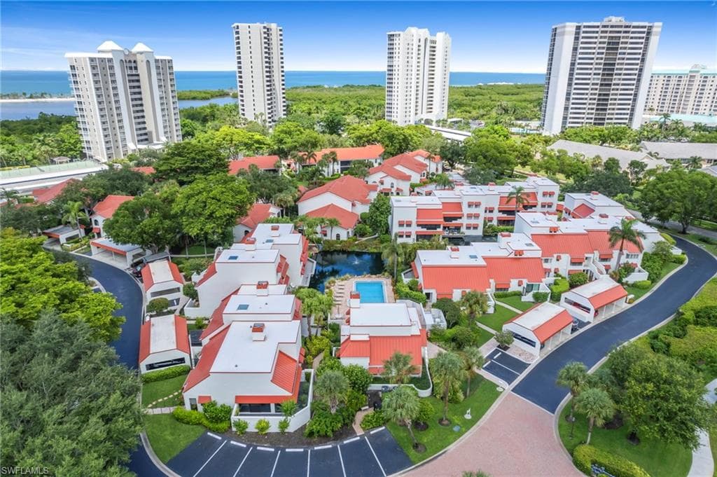 613 Serendipity Dr 613, Naples, FL 34108-45