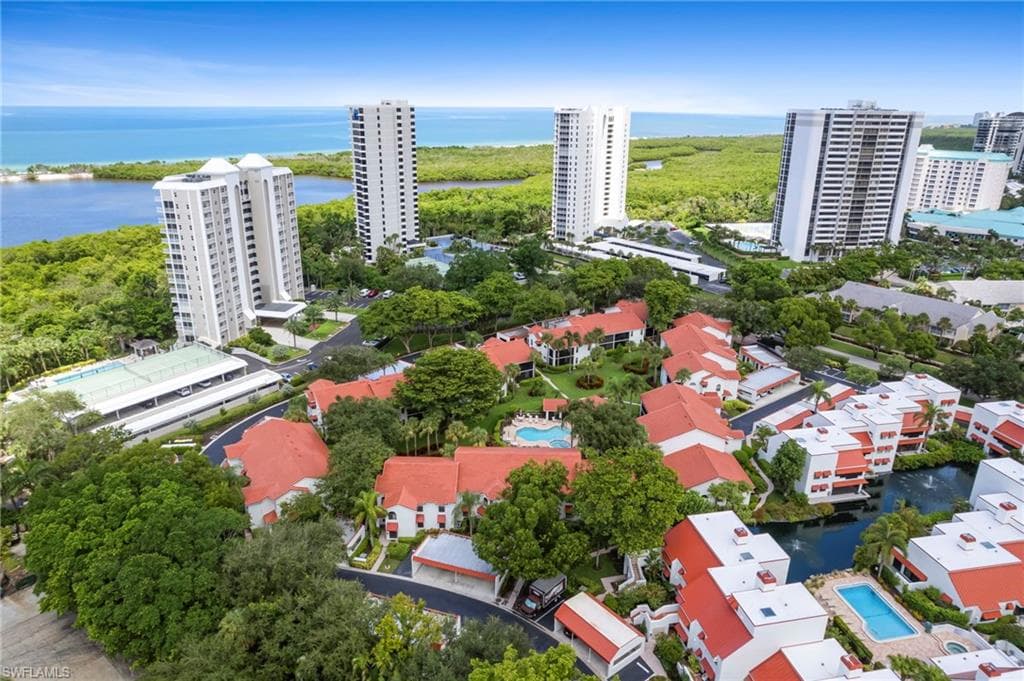 613 Serendipity Dr 613, Naples, FL 34108-46